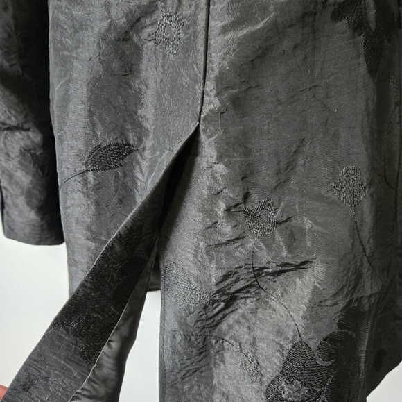 TUZZI Black Floral Dress Coat. Size 10 - Picture 9 of 16